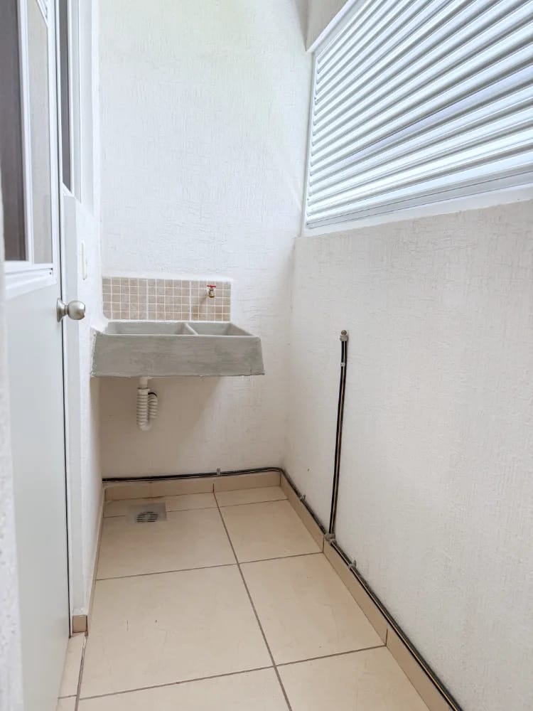 patio servicio modelo cedro